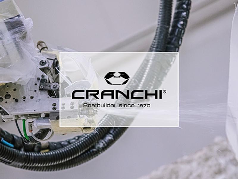 Cranchi Yacht- Kawasaki robot for resin spraying operations 