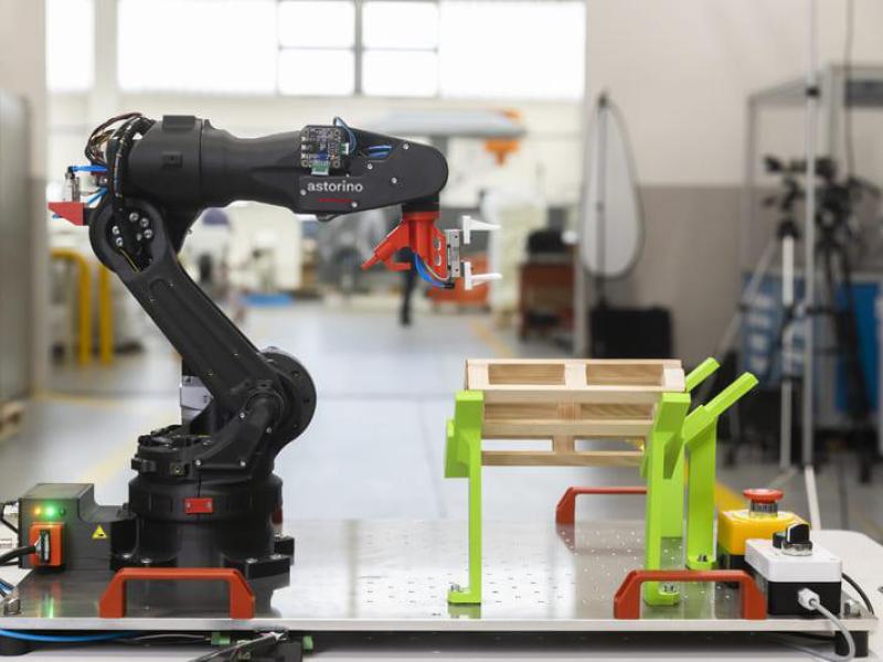 ASTORINO robotica educativa Kawasaki